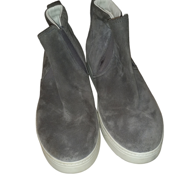 Authentic Prada slip on sneakers size 9 - Picture 4 of 12